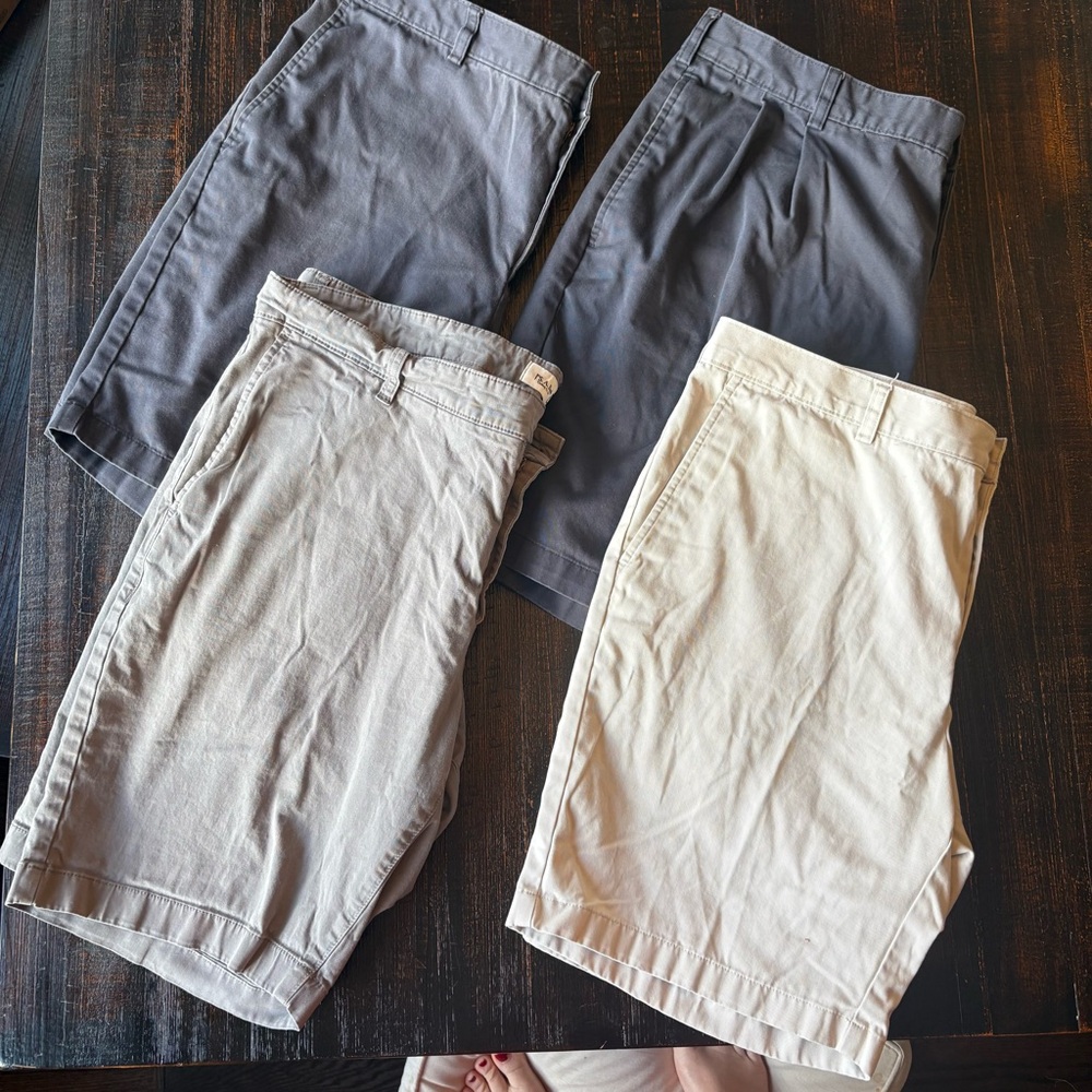 Bundle of Jos. A. Bank Gray and Cream Flat Front Men Shorts size 40W